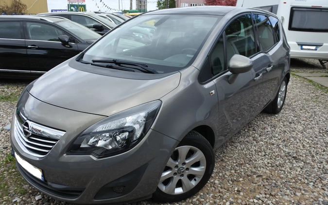 Opel Meriva cena 27900 przebieg: 117000, rok produkcji 2012 z Białystok małe 326
